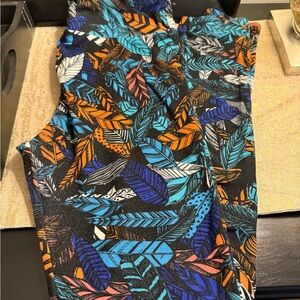 LuLaRoe Colorful Feather Print Leggings